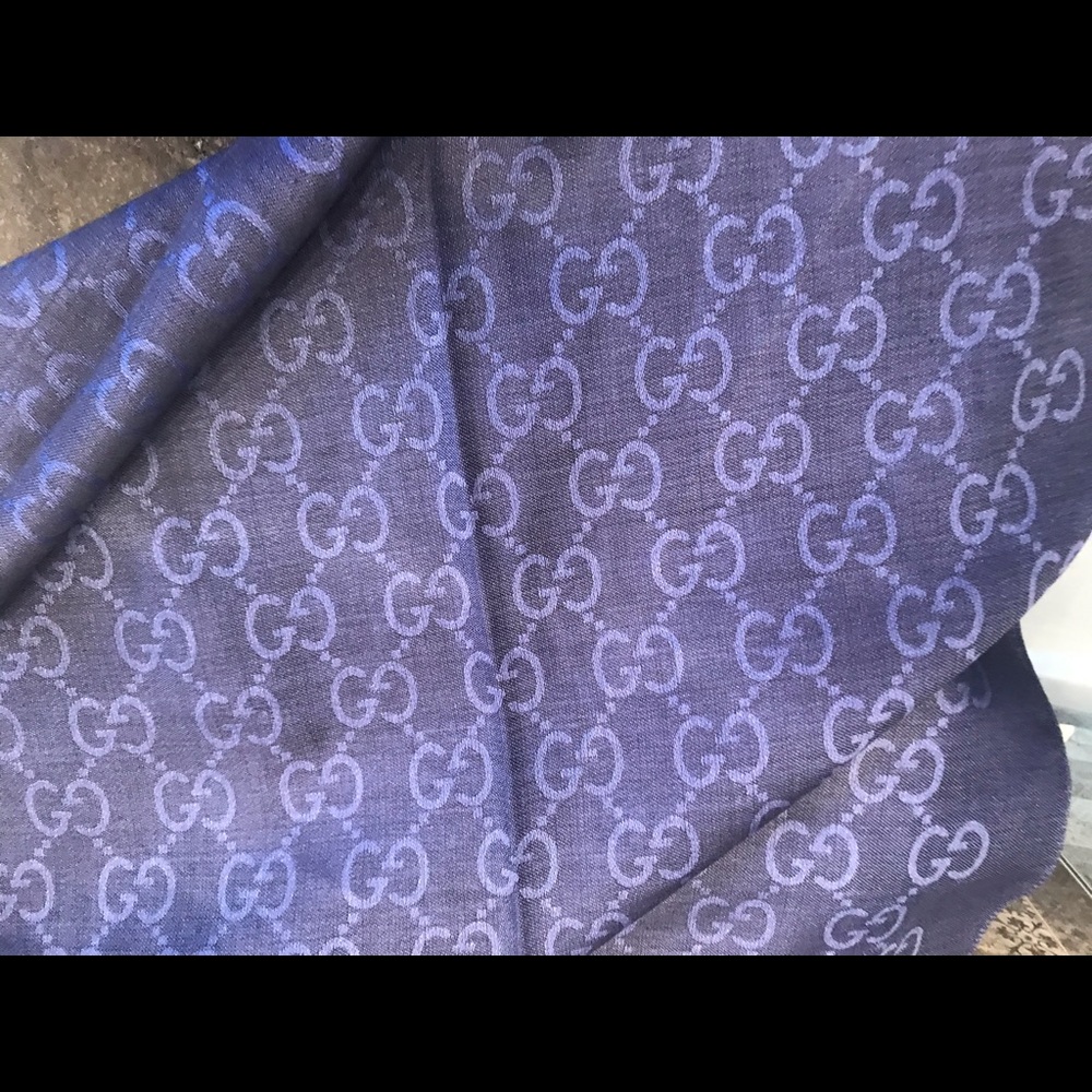 Brand new with tags Gucci scarf